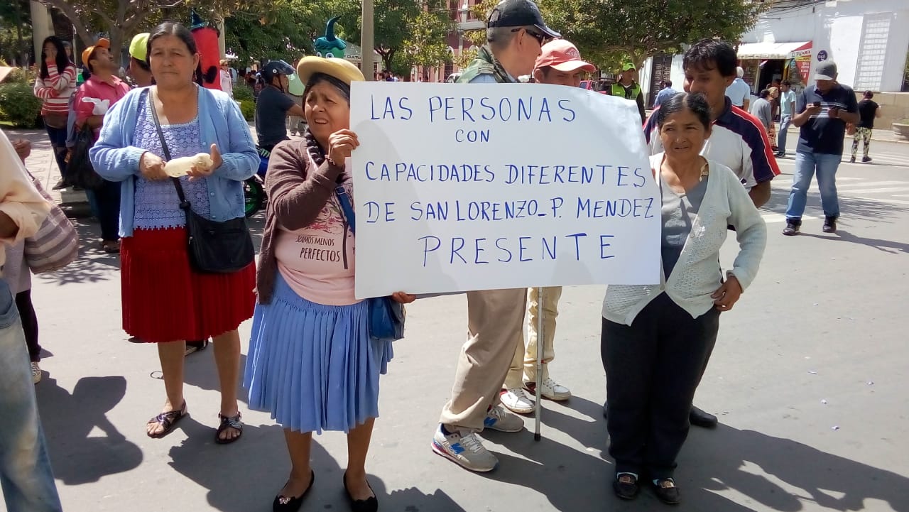 Personas con discapacidad se encuentran molestos por falta de paquete alimentario