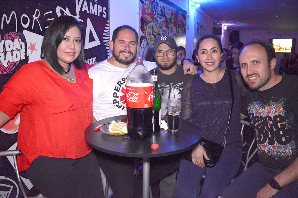 Música  con feeling  en Hot Rock