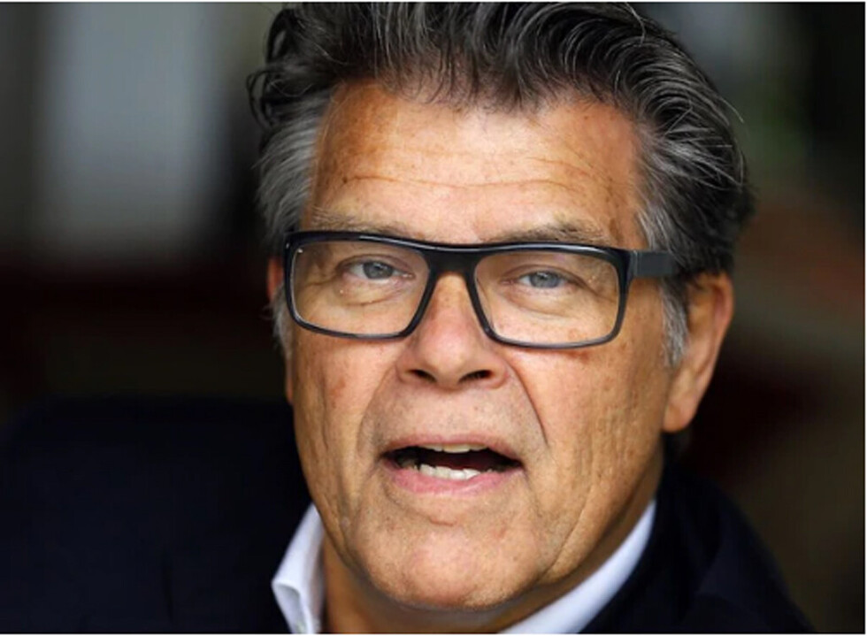 Inicia pleito legal para cambiarse la edad