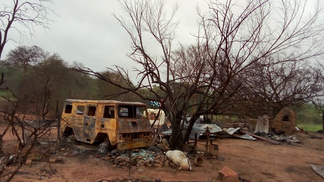 Restos de la vivienda afectada por el incendio
