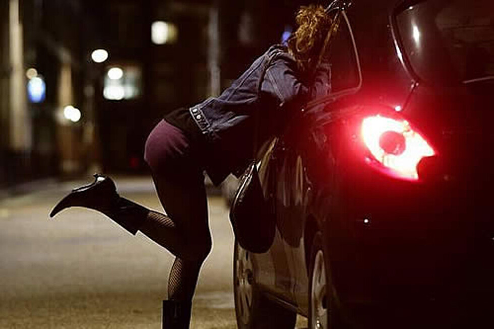 Buscan proteger a prostitutas de los proxenetas
