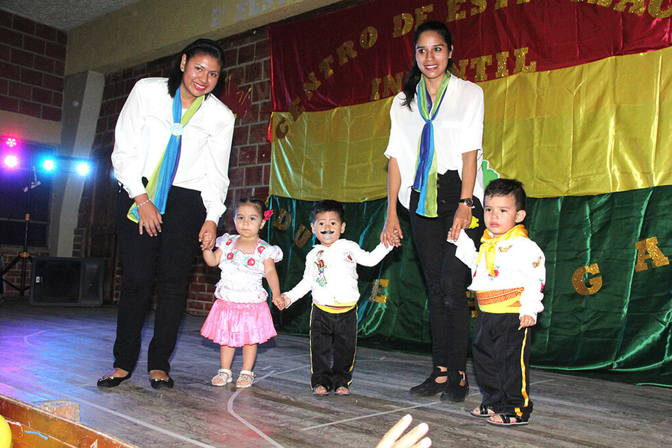 Festival  de Danzas   Nacionales en Tarija