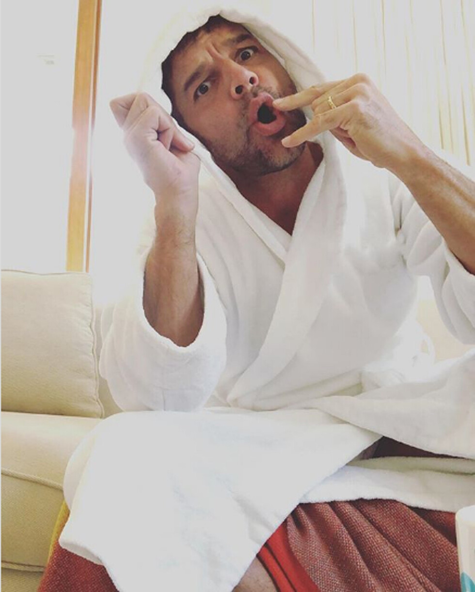 Ricky publicó foto y fans  hacen zoom a su “paquete”