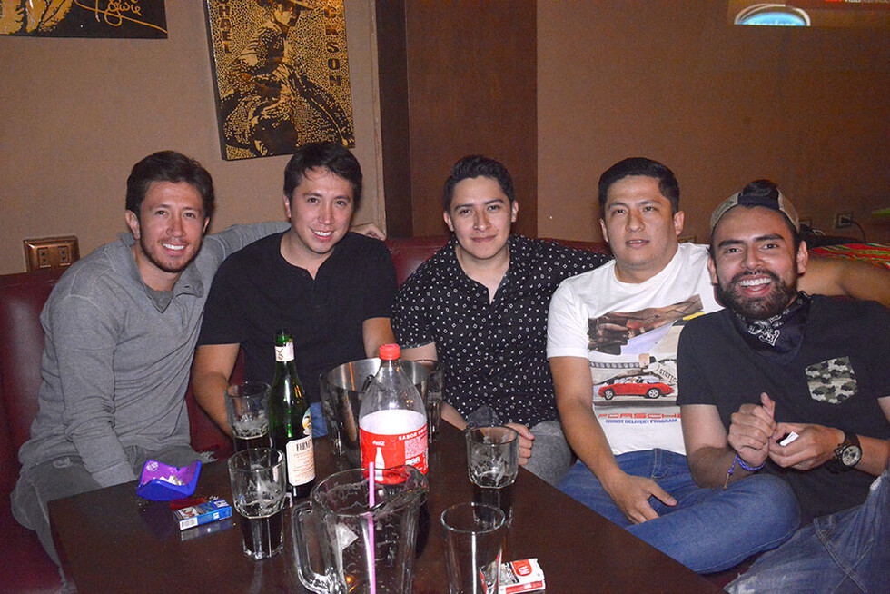 Funky Monks la rompió  en El Pub