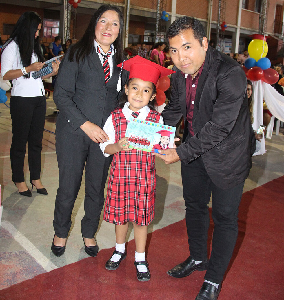 Los peques se gradúan en Tarija