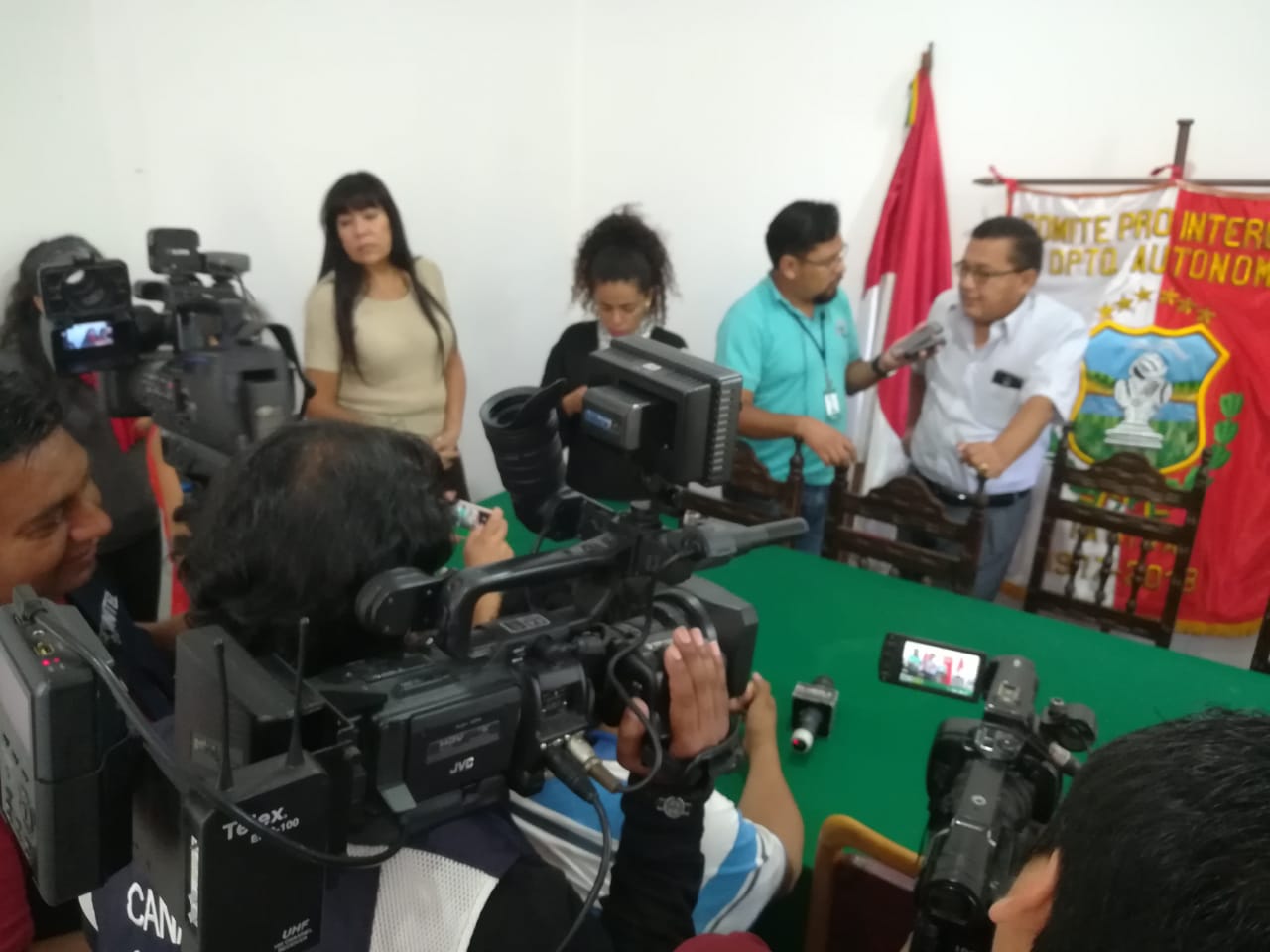 Defensor dice que hay democracia y el fallo del TSE no restringe derechos