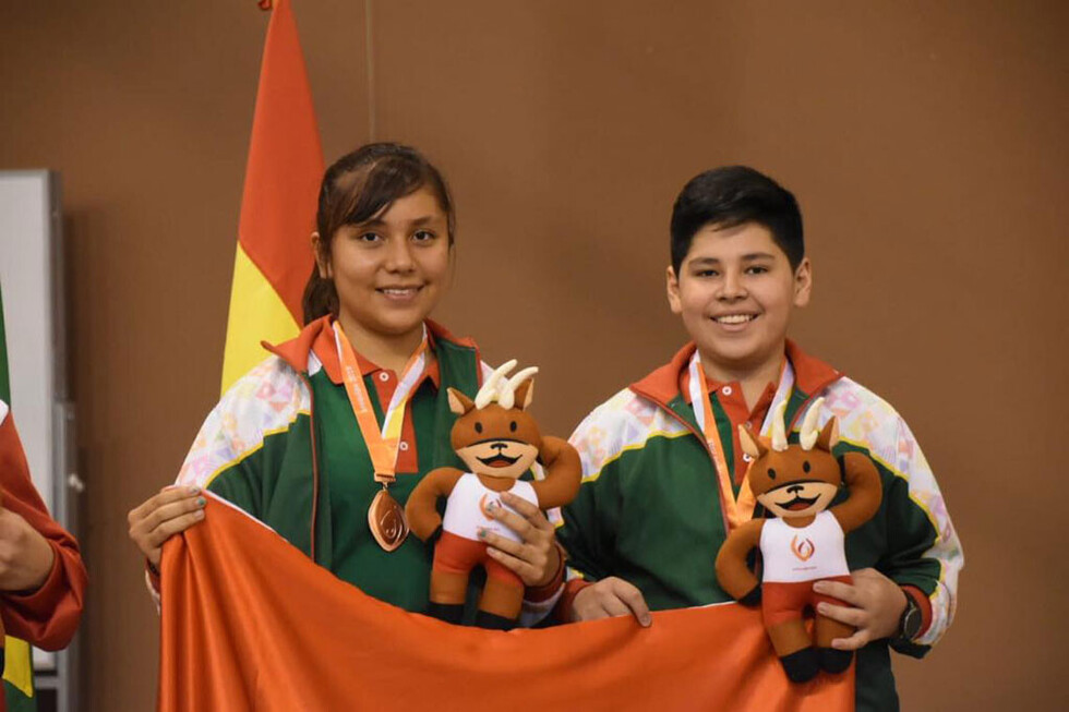 Vedia y Dávila consiguen bronce en Juegos Estudiantiles