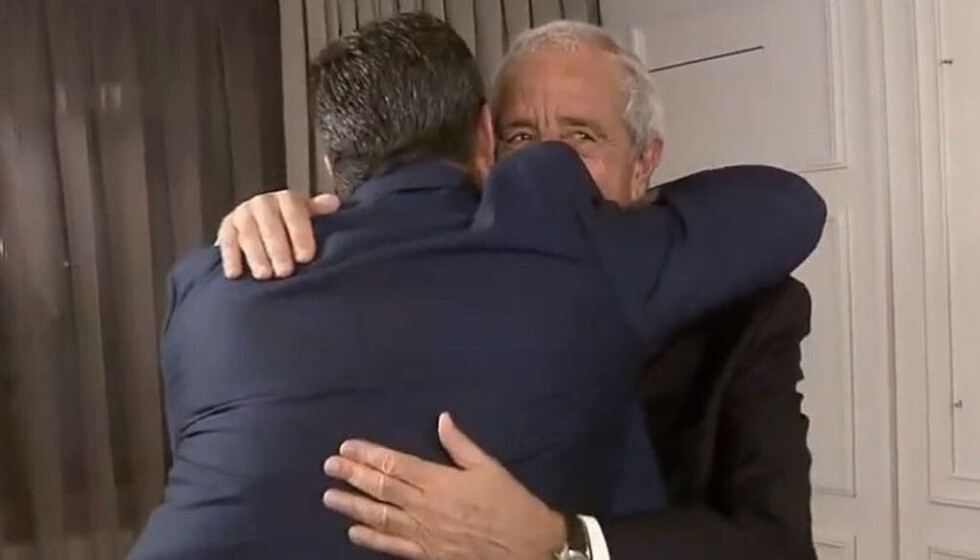 El abrazo de Rodolfo D´Onofrio y Daniel Angelici en la previa de la Superfinal en Madrid