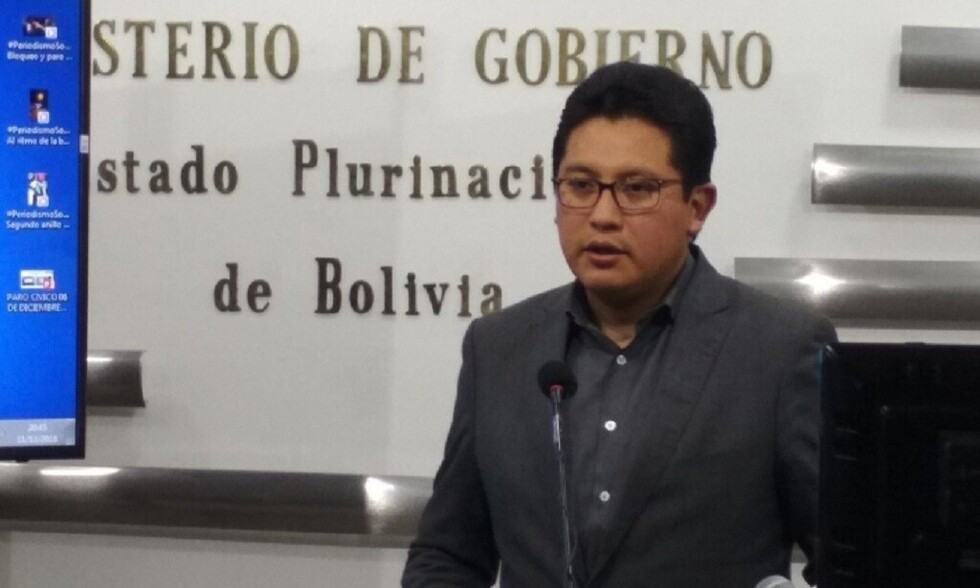 Gobierno culpa a opositores y ellos hablan de "infiltrados" sobre la quema del TED
