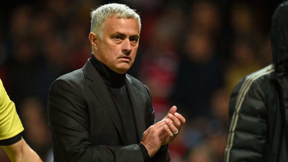 El Manchester United anunció el despido de José Mourinho