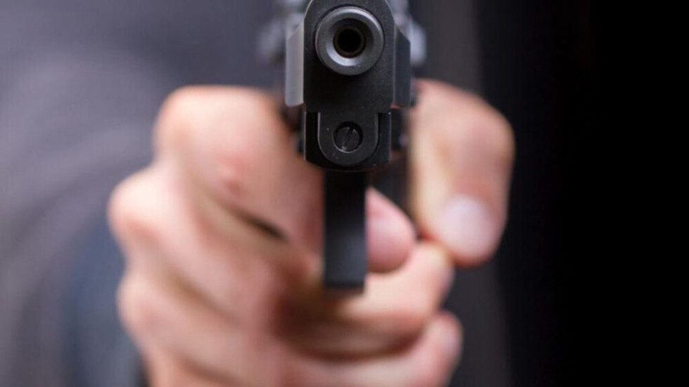 Baleó a su ex y se “pegó” un tiro en la boca