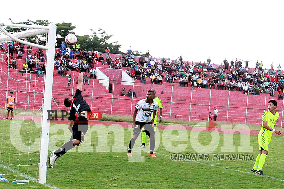Industrial perdió el invicto que tenía en el estadio IV Centenario