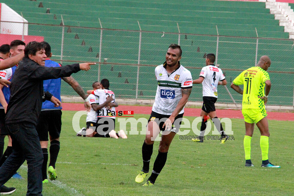 Destroyers se impone en Tarija y encara mejor el partido de vuelta