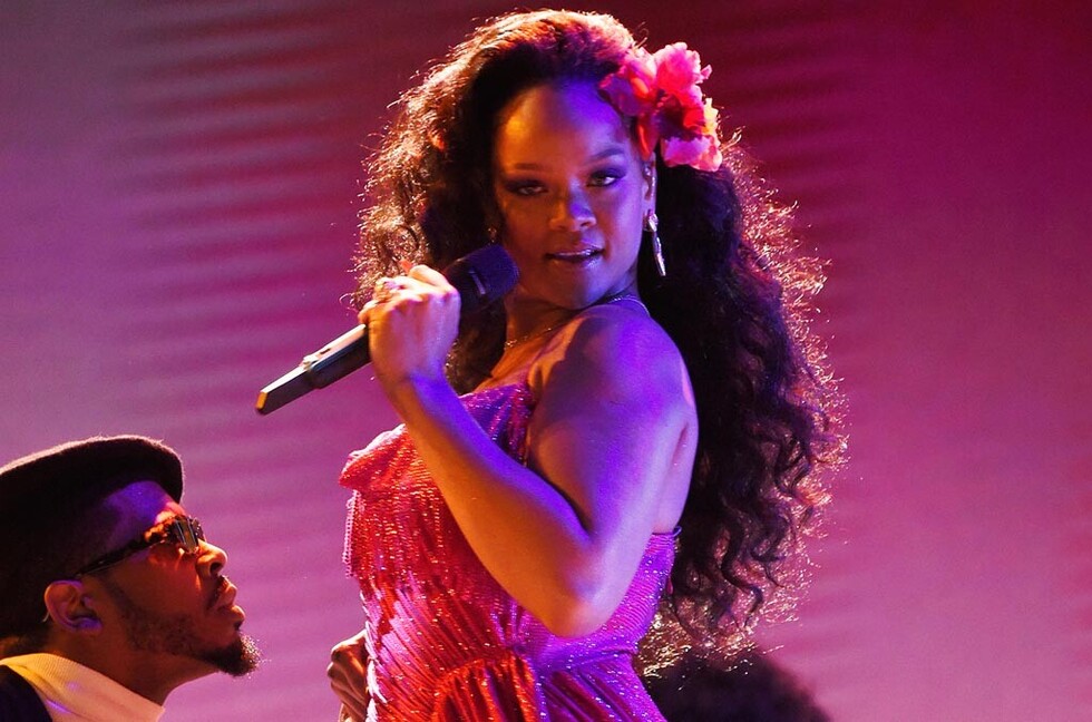 Rihanna piensa en canciones para  el 2019