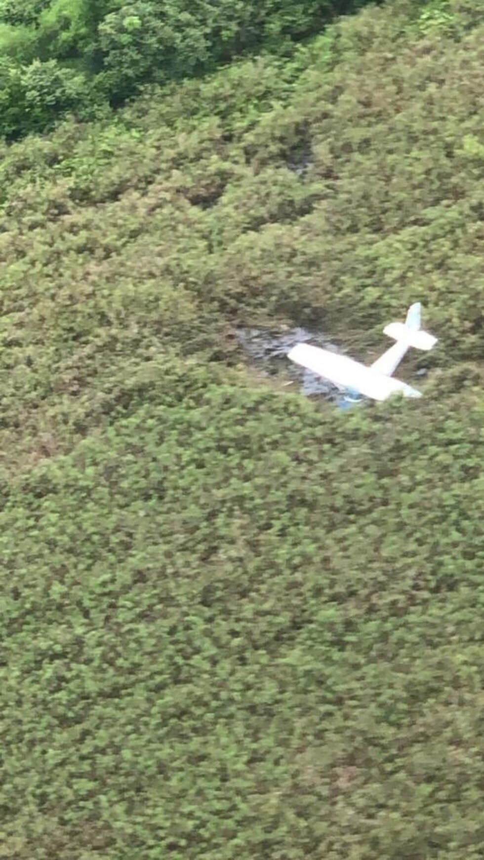 Cae avioneta antes de llegar a Trinidad sin consecuencias fatales