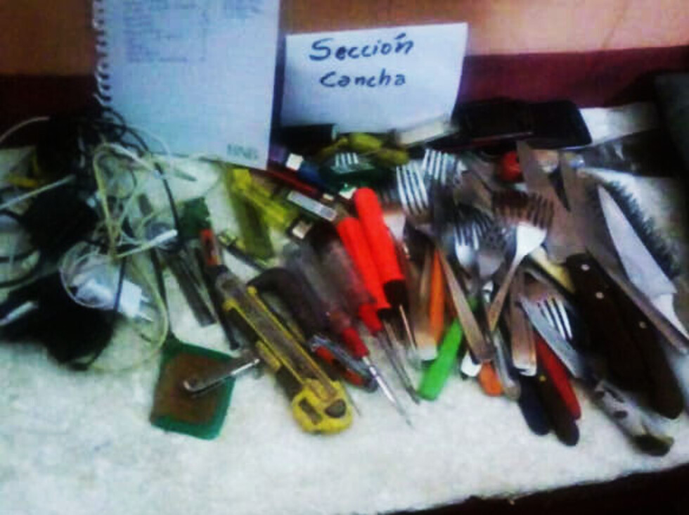 Hallan celulares, cuchillos y pipas en requisa en el penal de San Pedro