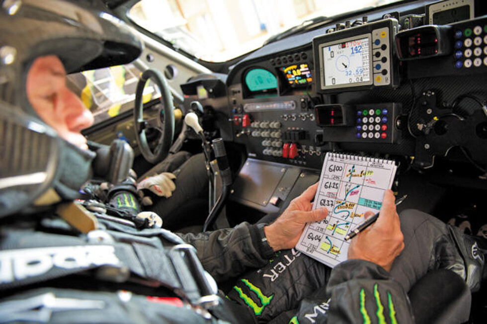 Sainz sigue, pero muy lejos del primer puesto