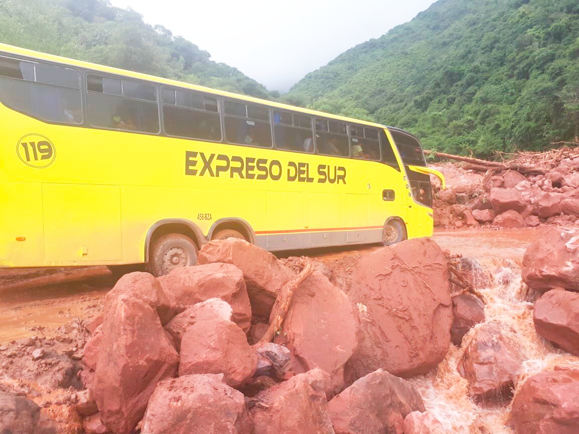 Suspenden salida de buses Tarija – Yacuiba