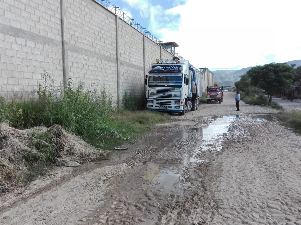 Nuevo colapso en alcantarillas del penal de Morros Blancos disgusta a vecinos