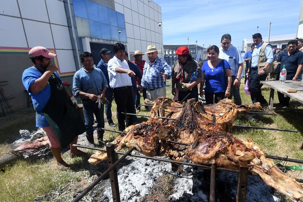 Evo desempolva la petroquímica en “proclamación frustrada” del Chaco Evo desempolva la petroquímica en “proclamación frustrada” del Chaco