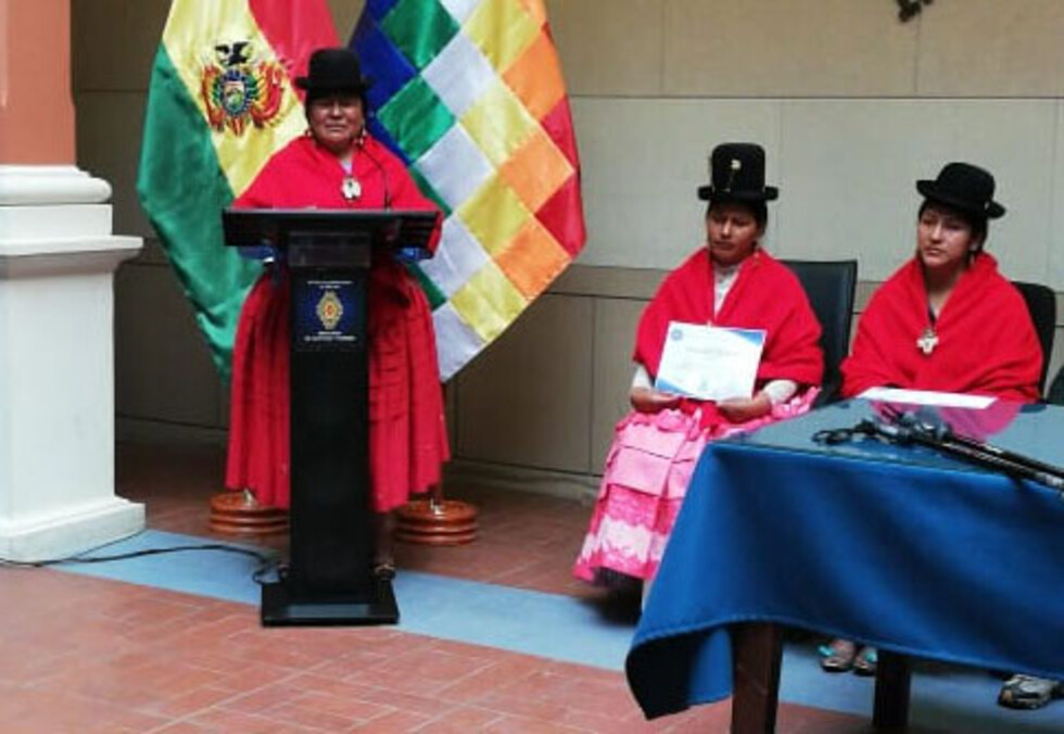 Cholitas escaladoras tienen un nuevo objetivo: el Everest