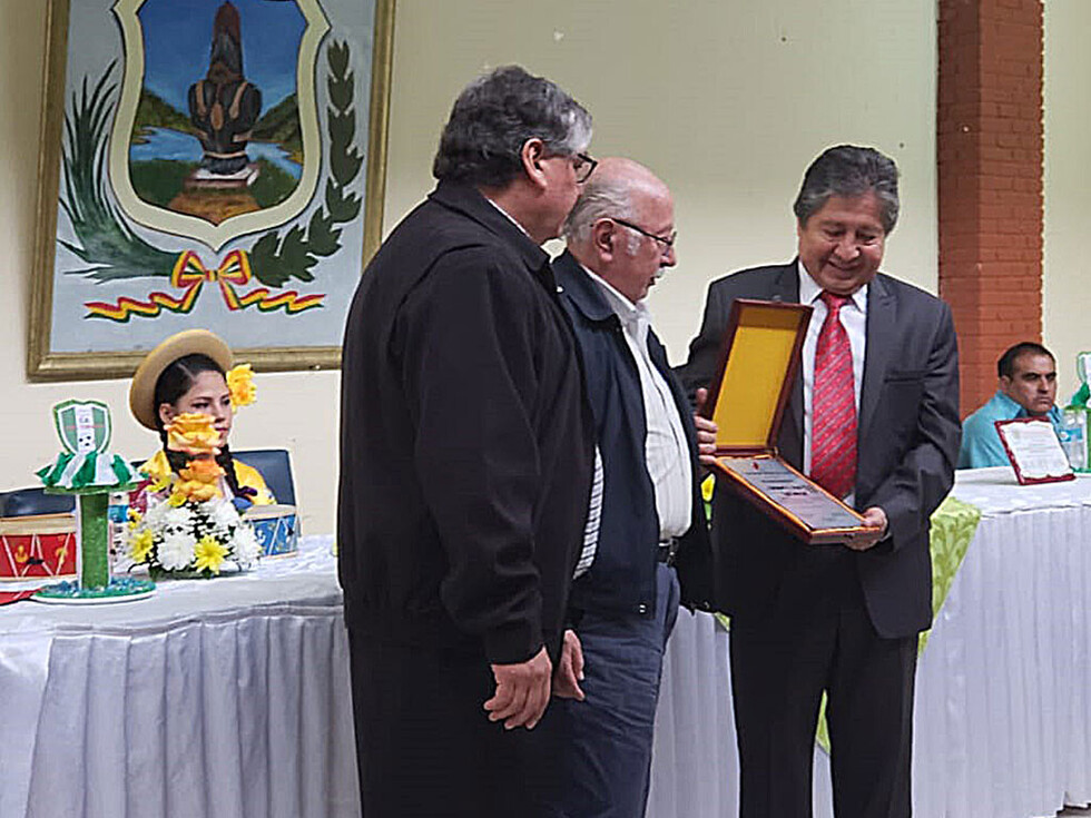 Real Tomayapo celebró sus 20 años con un acto central