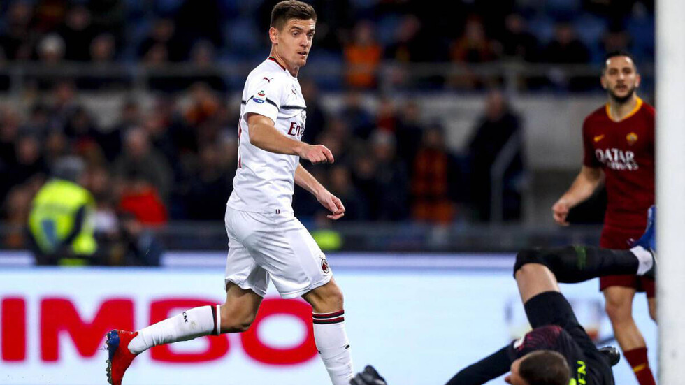 Roma y AC Milan reparten honores con un gol por lado en el Olímpico