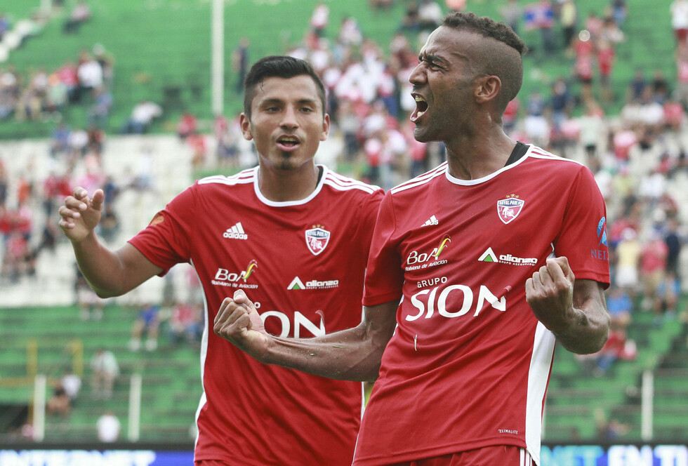 Adelantan el debut de Royal Pari en la Sudamericana