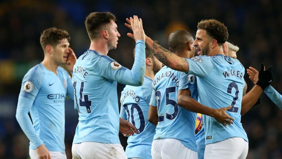 Laporte y Gabriel Jesús ponen líder al City