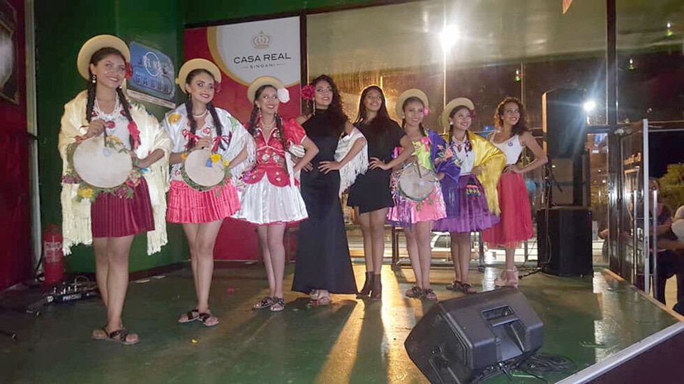 Noche de reinas  en la chura Tarija