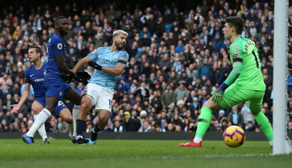 El “Kun” continúa intratable y esta vez sonroja al Chelsea