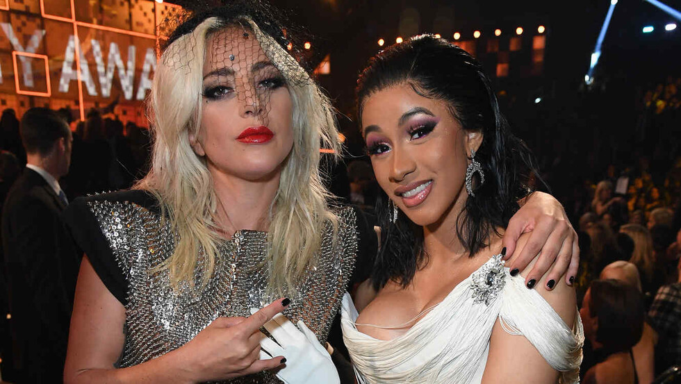 Lady Gaga  defendió a  Cardi B