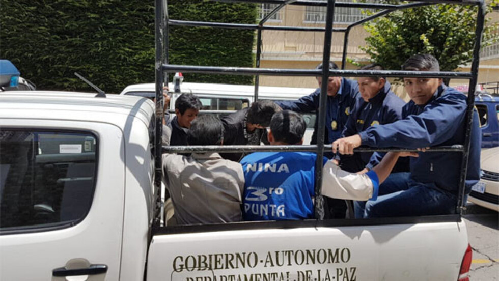 Aprehendieron a cuatro  personas en La Calzada