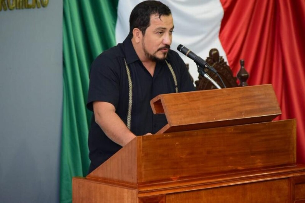 Confirman presencia de escritor mexicano en la feria del libro
