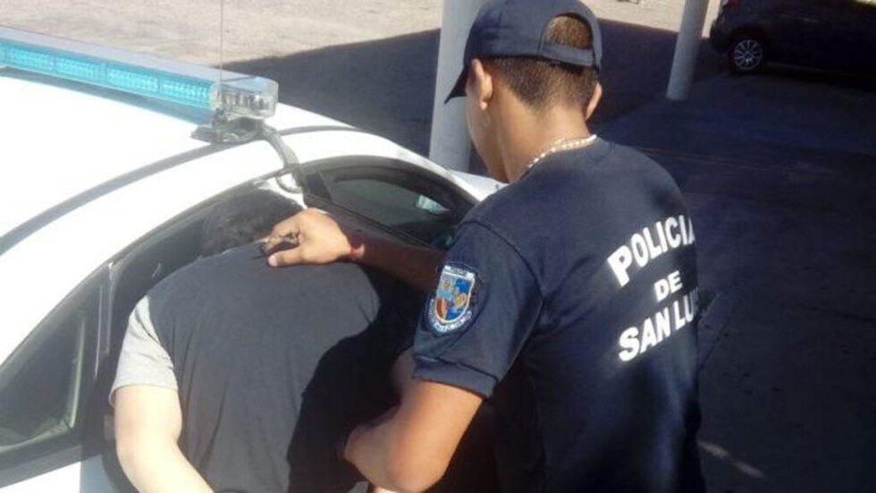 Desfiguró a  su hermana  porque no  le cocinó