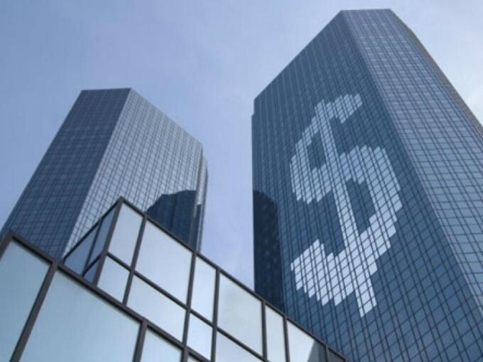 Grandes bancos están lucrando con actividades fraudulentas