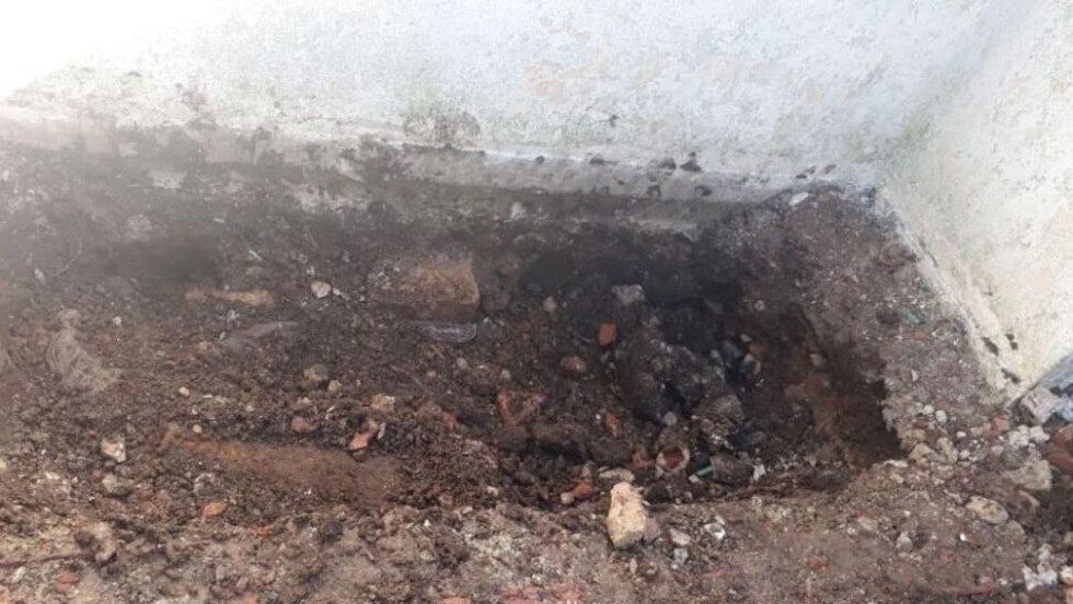 Mujer fue hallan muerta y enterrada en su casa