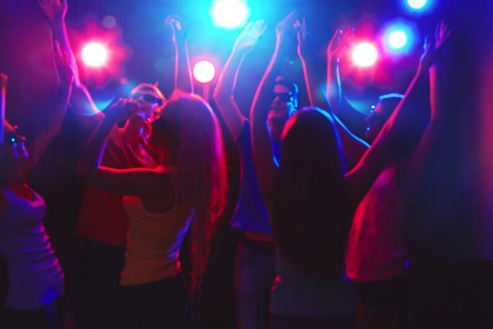 Espectáculos Públicos prohíbe shows de strippers en fiestas de comadres en Sucre