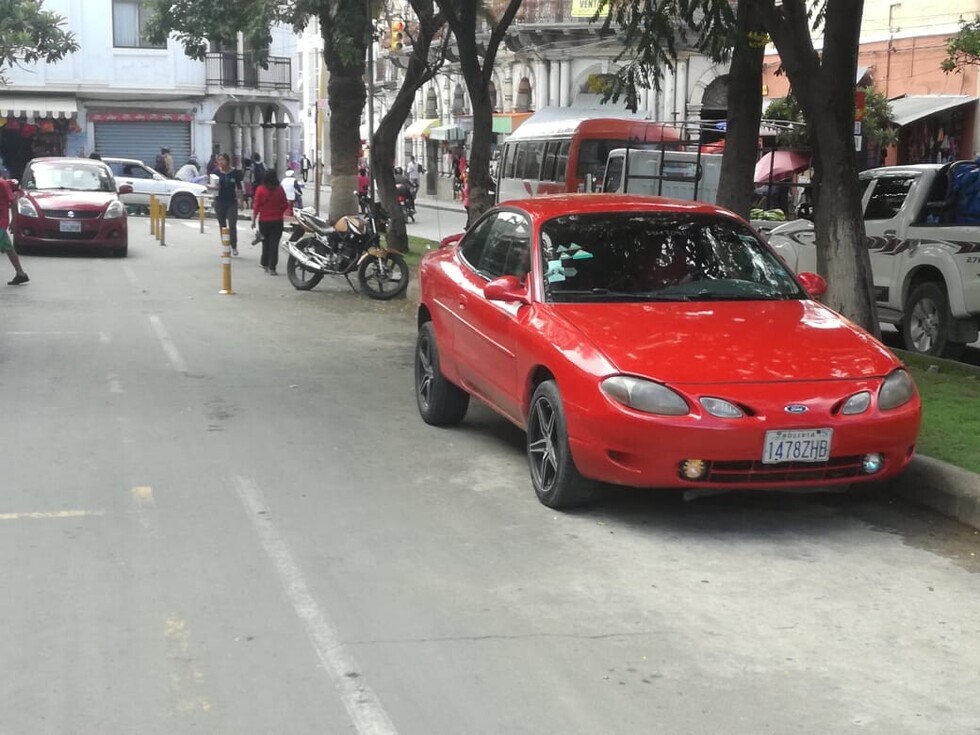 Inician obras en la Domingo Paz con incertidumbre en la peatonal