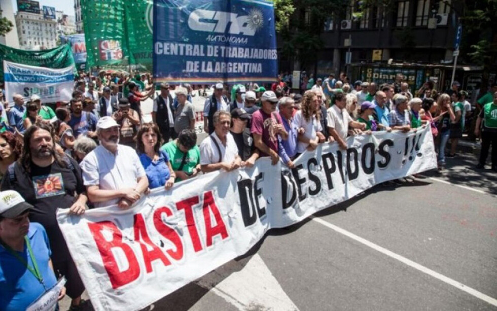 Denuncian a Bolsonaro por desvío de dinero público