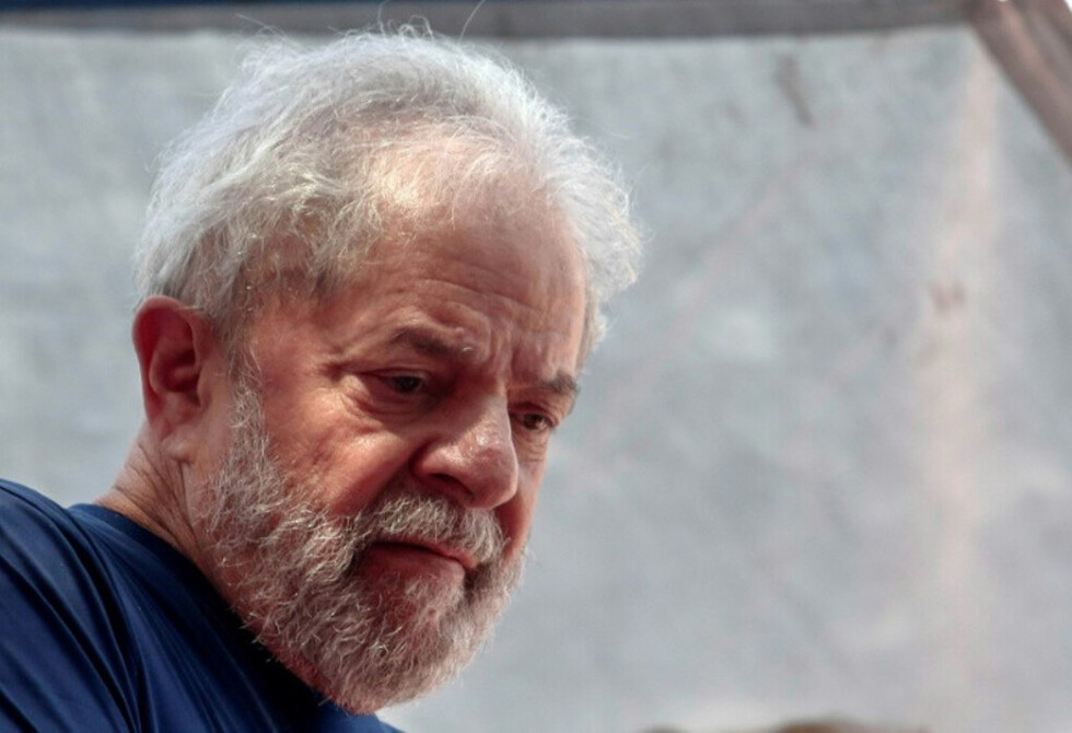 Autorizan a Lula asistir al funeral de su nieto