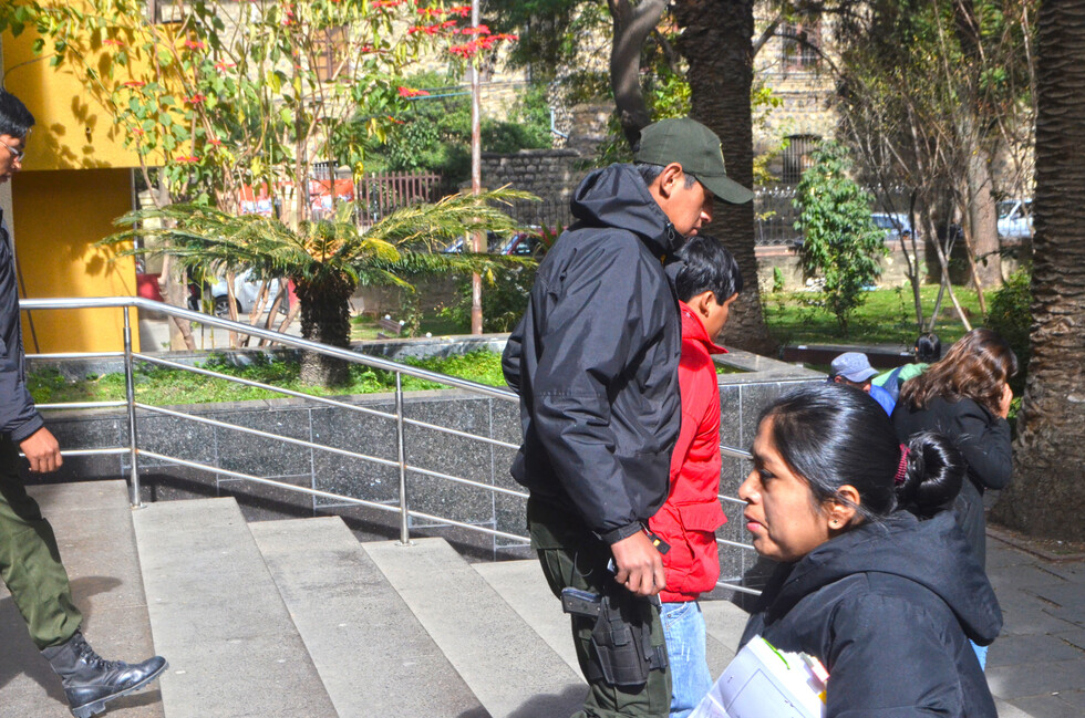 Niegan libertad a sujeto acusado de violación