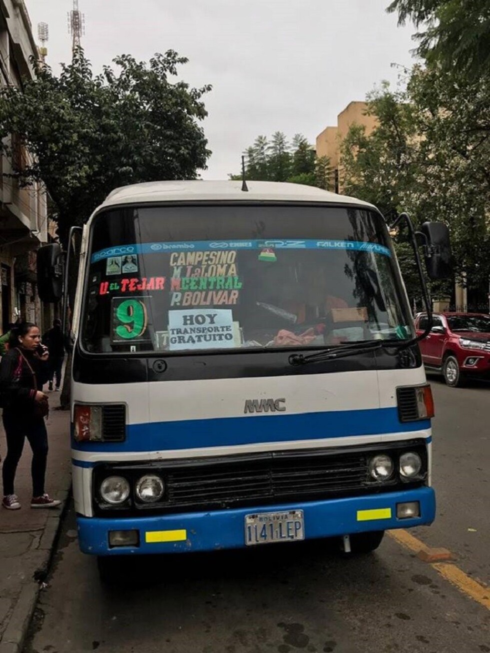 Micros cumplen sentencia de servicio gratuito, hay quejas de la población