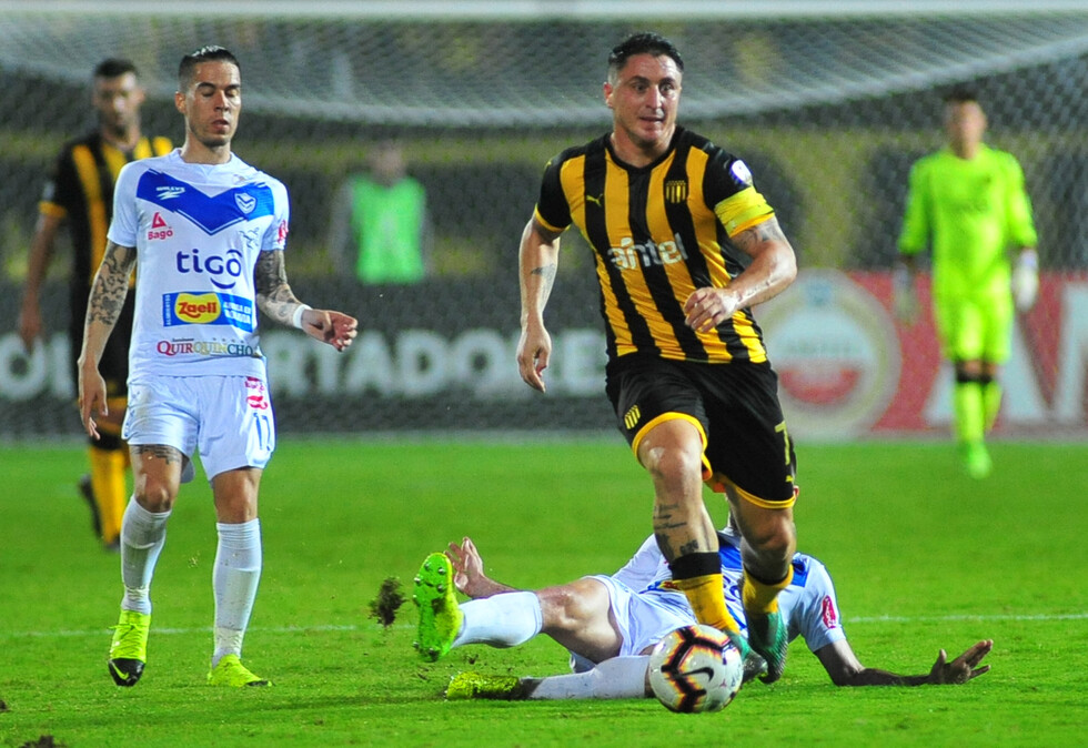 Peñarol no tuvo piedad de San José en Montevideo