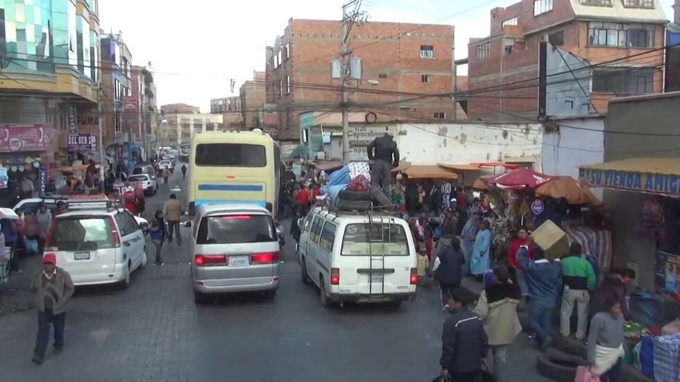 El Alto, la urbe en la que las mujeres “desaparecen” al caer la noche