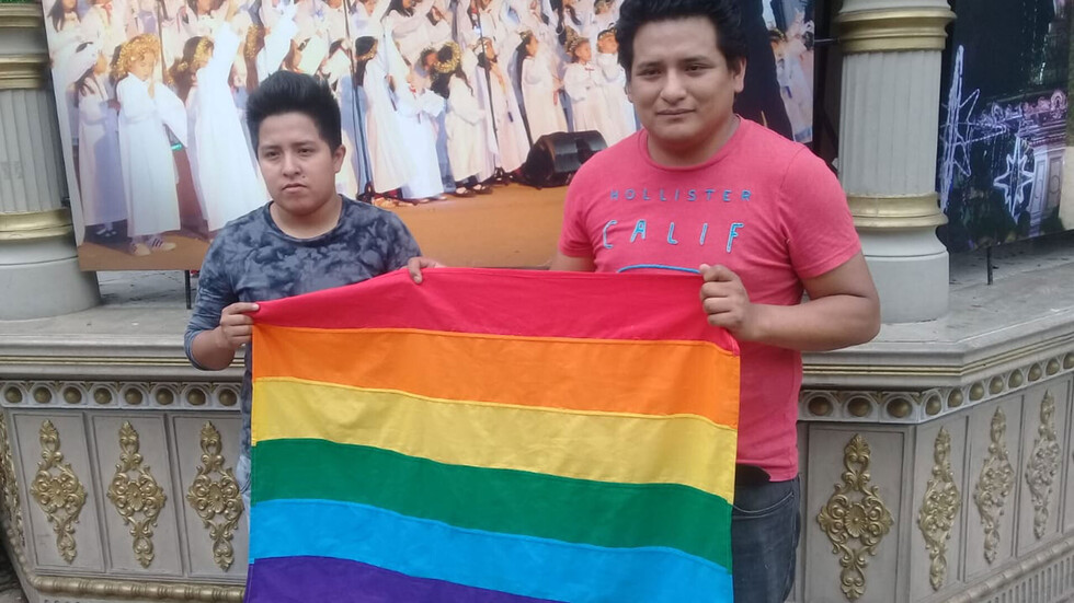 Vela: la familia, la barrera más difícil para los LGTBI