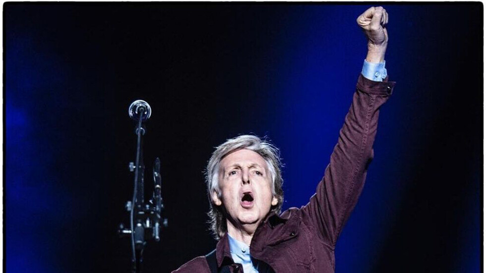 Mc Cartney  en bici por  Buenos Aires