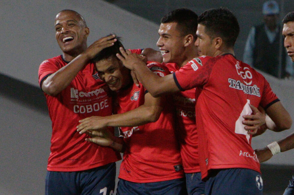 Wilstermann terminó con el invicto de Nacional Potosí