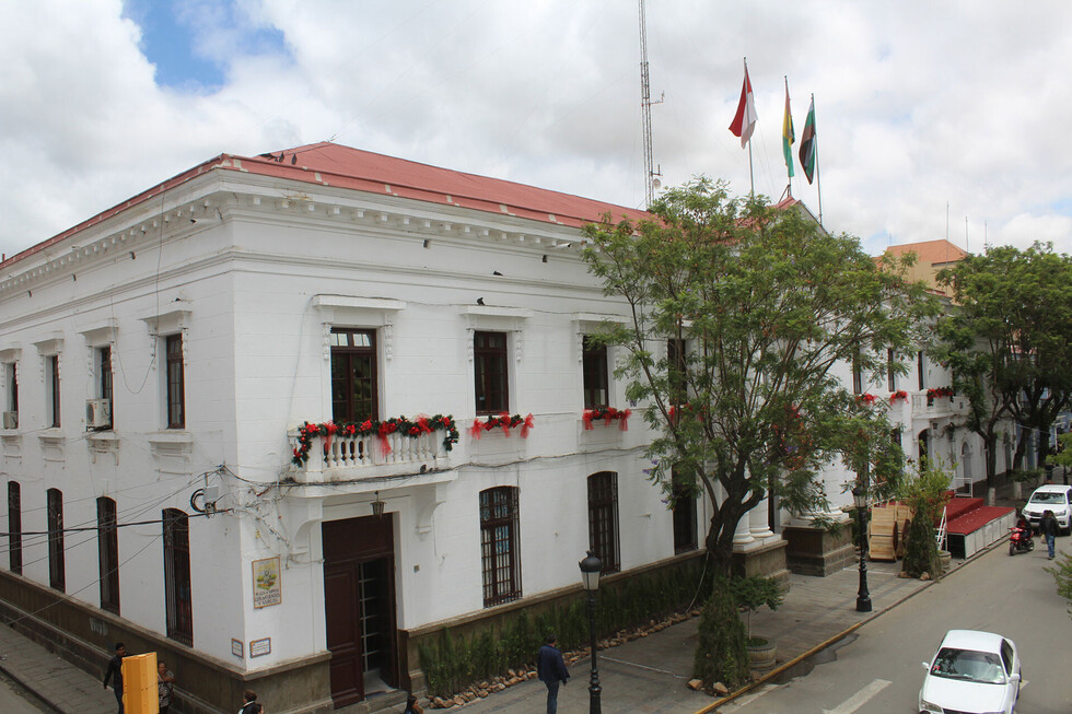 Unir y el MAS alistan candidatas para el Gobierno Departamental
