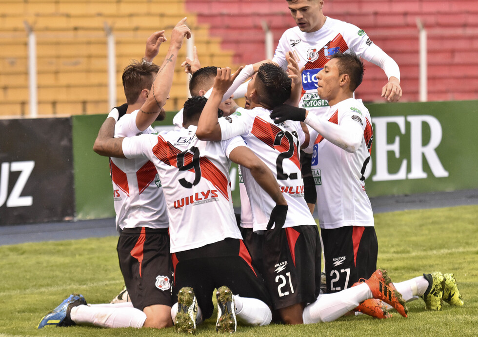 Wilstermann va a Colombia con la urgencia de sumar puntos
